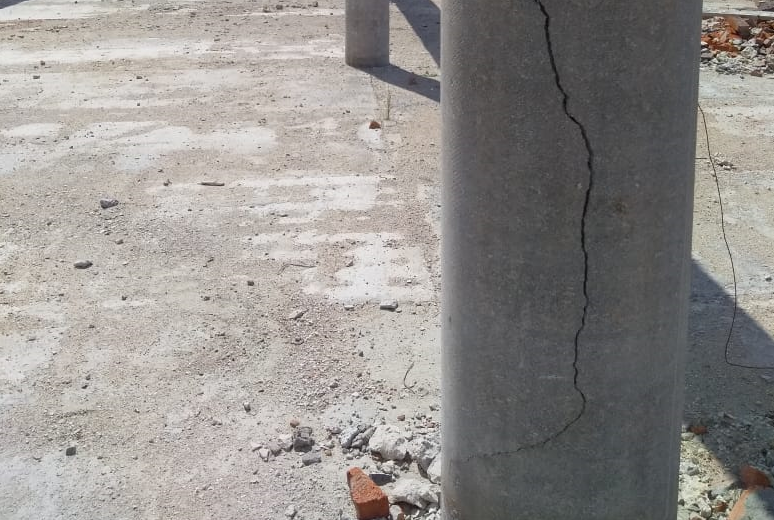 Трещина в колонне из-за некачественного фундамента частного дома в Калуге